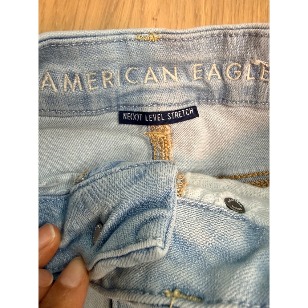 American Eagle Next Level Stretch Light Wash High Waisted Denim Shorts Size 2 - Picture 6 of 11